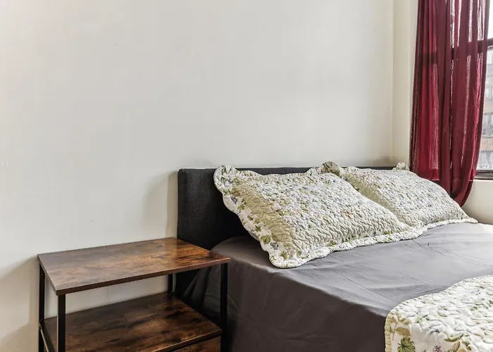 Empire Blvd Guest House